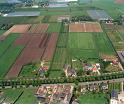 85594 Luchtfoto van het tuinbouwgebied in de polder Langerak te Utrecht te De Meern (gemeente Vleuten-De Meern), uit ...